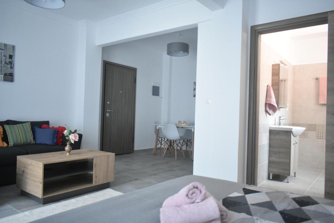 Seaside Apartments Néa Iráklia Exterior foto
