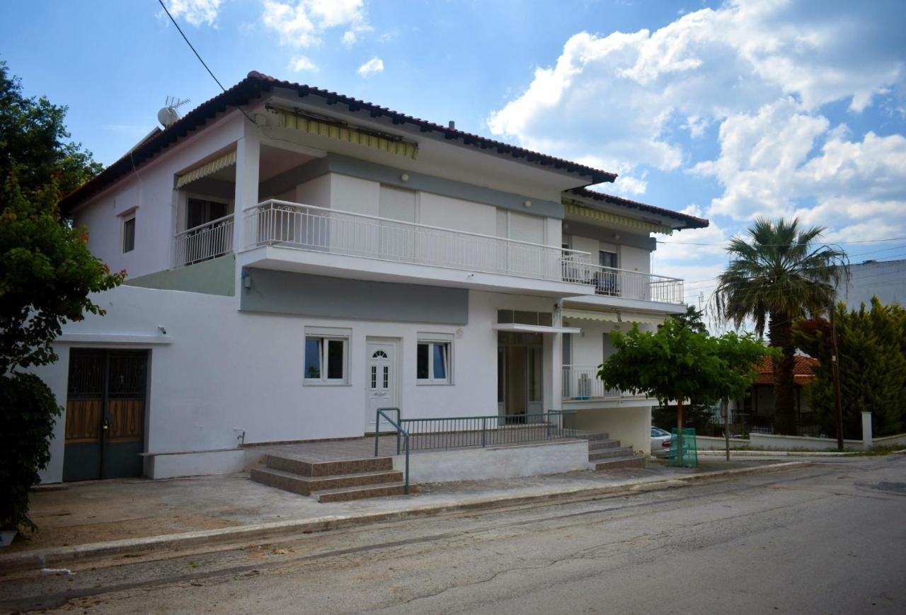 Seaside Apartments Néa Iráklia Exterior foto