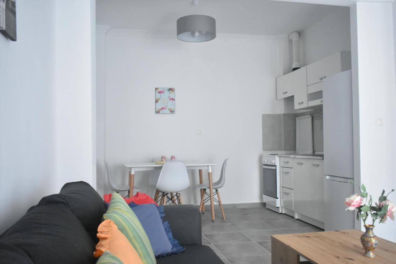 Seaside Apartments Néa Iráklia Exterior foto